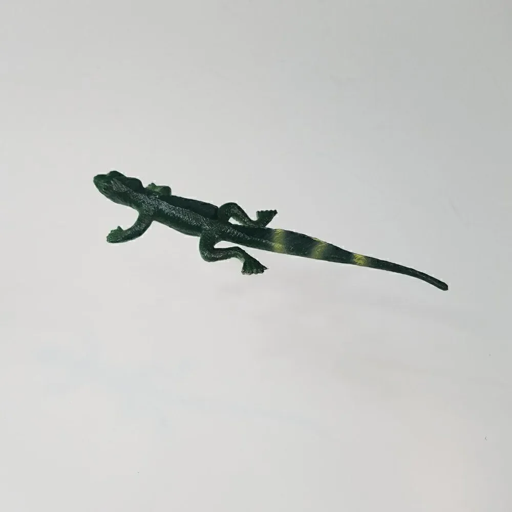 Gecko Lizard Plastic Toy Aquarium Reptile Decor 4.5 Inch Long